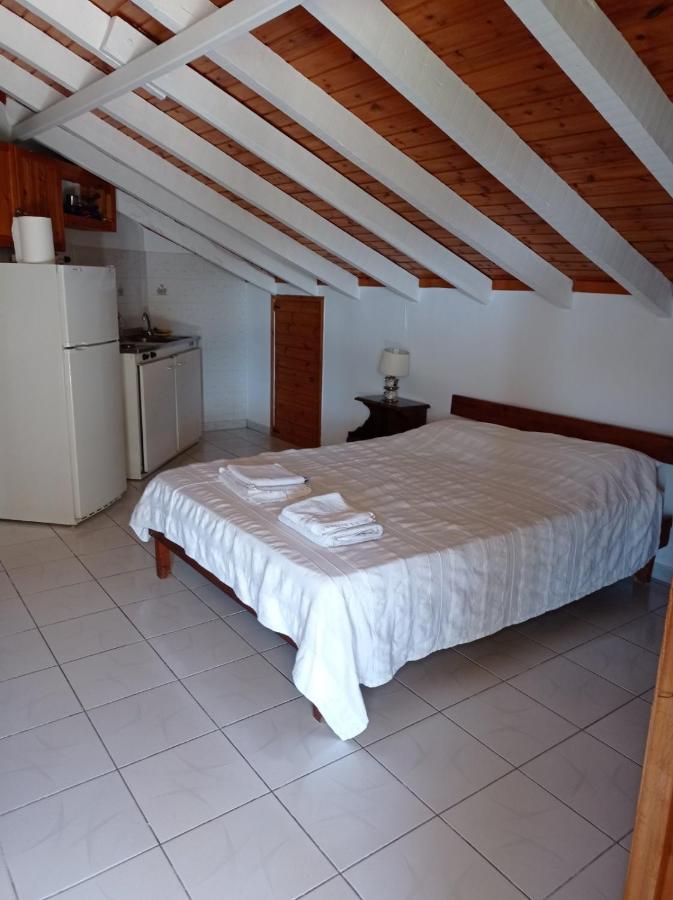 Christos Center Rooms Raches  Екстериор снимка